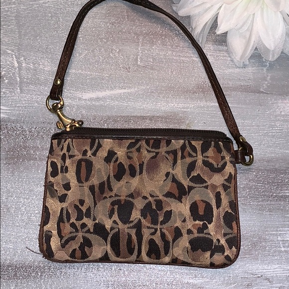 Coach wristlet - Picture 3 of 4